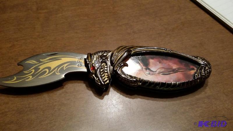 lot 21 image: Franklin Mint Collector Knife
