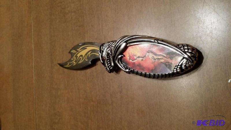 lot 23 image: Franklin Mint Collector Knife