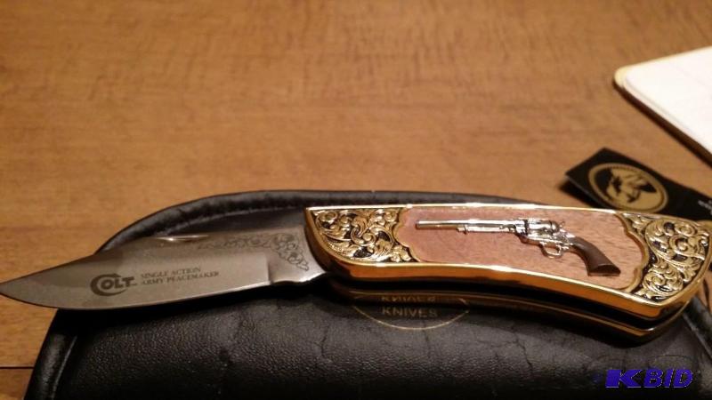 lot 30 image: Franklin Mint Collector Knife