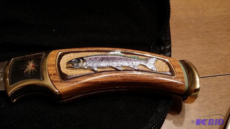 lot 31 image: Franklin Mint Collector Knife