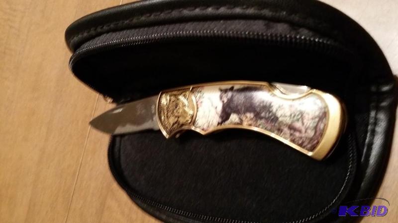 lot 32 image: Franklin Mint Collector Knife
