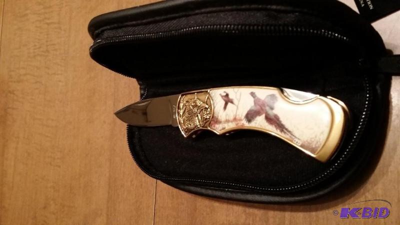 lot 33 image: Franklin Mint Collector Knife