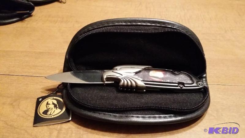 lot 34 image: Franklin Mint Collector Knife