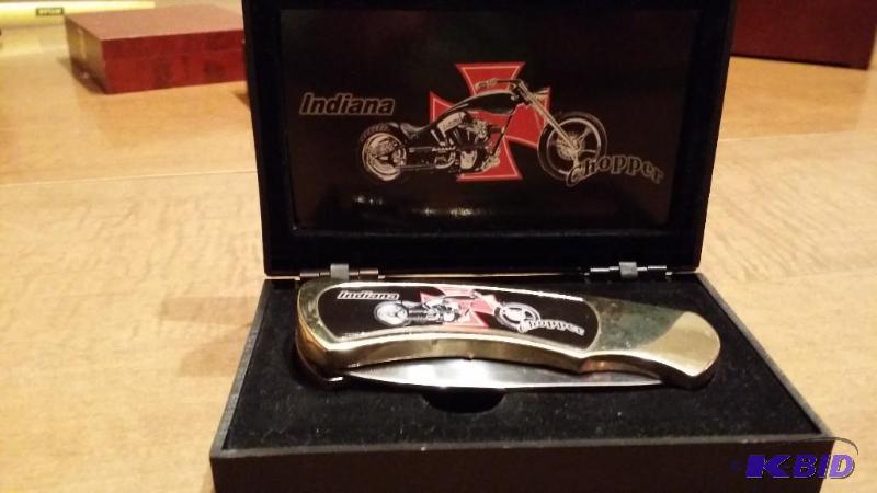 lot 4 image: Pocket Knife