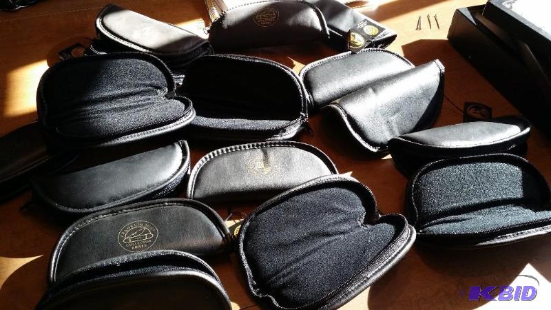 lot 45 image: Large lot of pouches