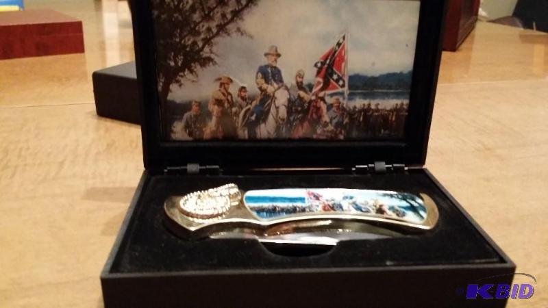 lot 5 image: Civil War pocket knife