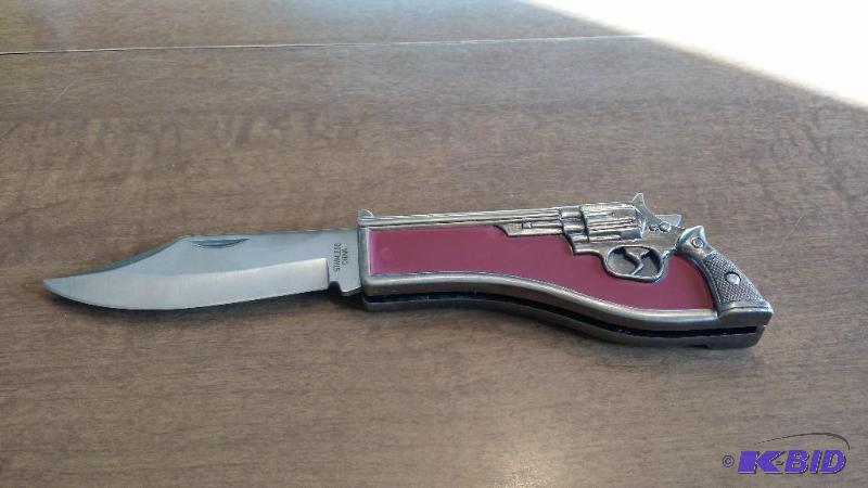 lot 87 image: Gun Knife