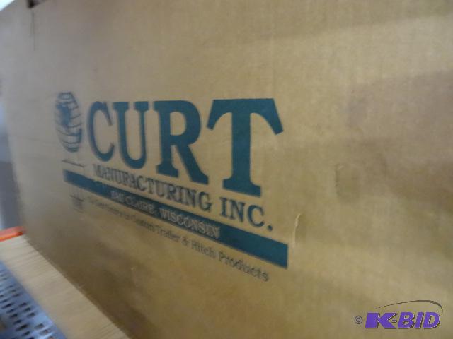 lot 10 image: Curtis receiver hitch. 13513. Fits Sorento 03...