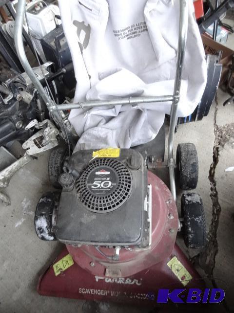 lot 111 image: Parker lawn vacuum. Scavenger model SV-0930-Q...