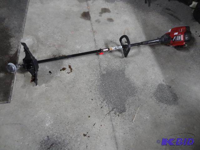 lot 22 image: Craftsman 29CC weed whip. Model 316.711970. M...