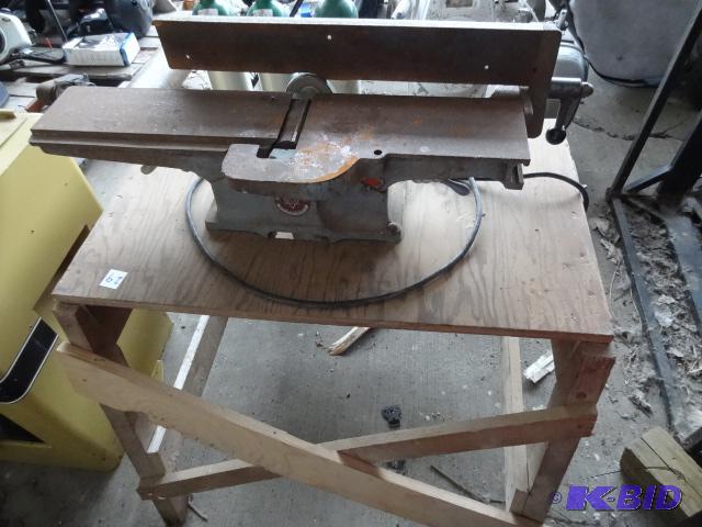 lot 29 image: Delta homecraft jointer. Serial 688885. 4&quo...