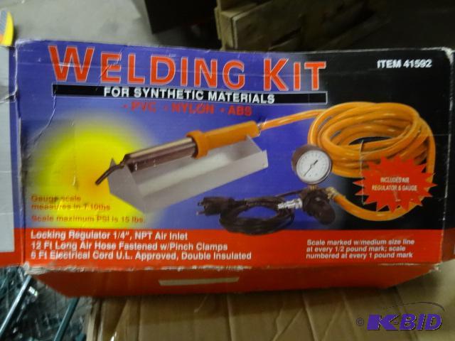 lot 29G image: Chicago electric 41592 welding kit. For synth...