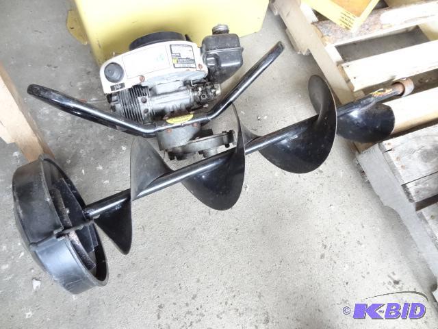 lot 39 image: Jiffy model 30 ice auger. 10" auger. Car...