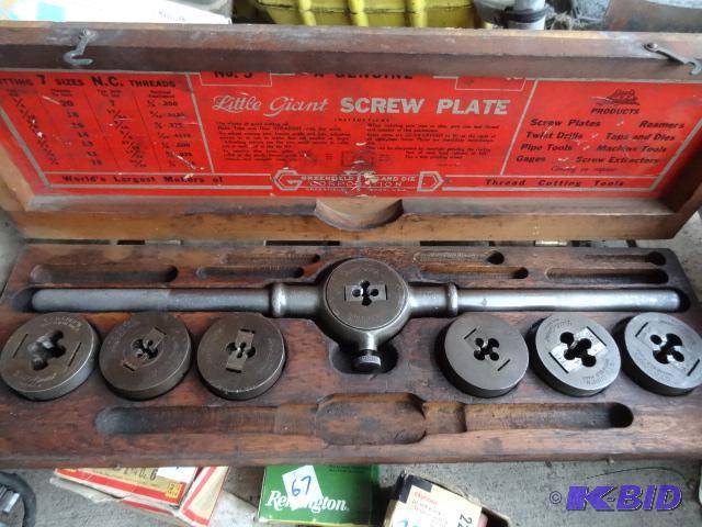 lot 47 image: Little giant No 5 adjustable die threading se...