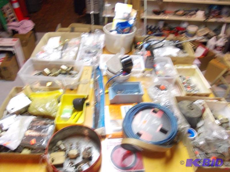 Large Lot Of Assorted Hardware &nbspDoor Kn...