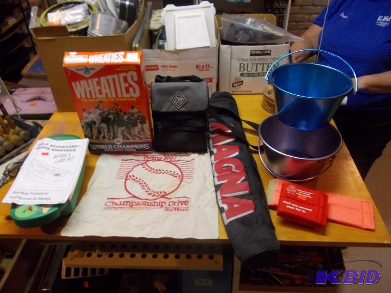 MN Twins Collectibles, Aluminum Pails, Golf G...