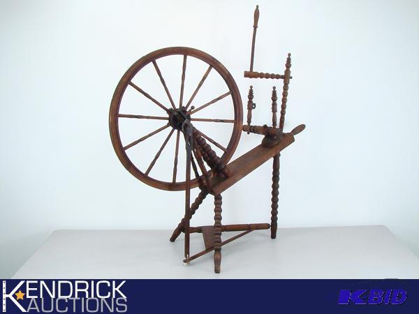 Antique Working Yarn Spinning Wheel