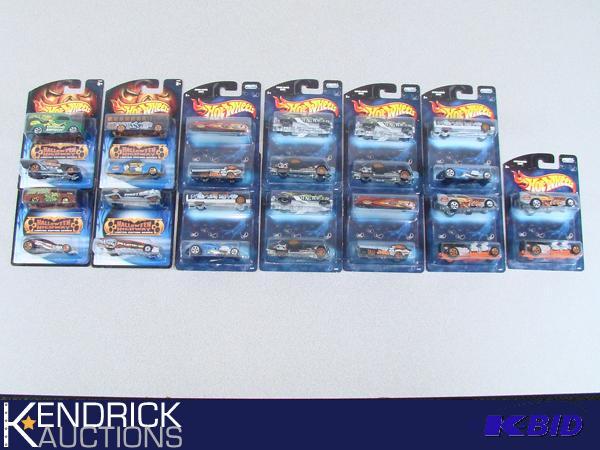 13 Vintage MINT ON CARD Hot Wheels Halloween, and Halloween Highway 2-Packs