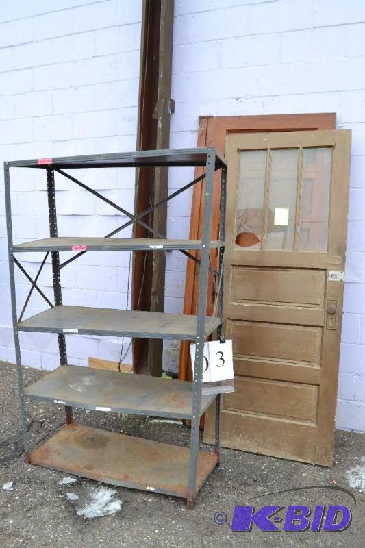 lot 3 image: Two doors and one metal shelf