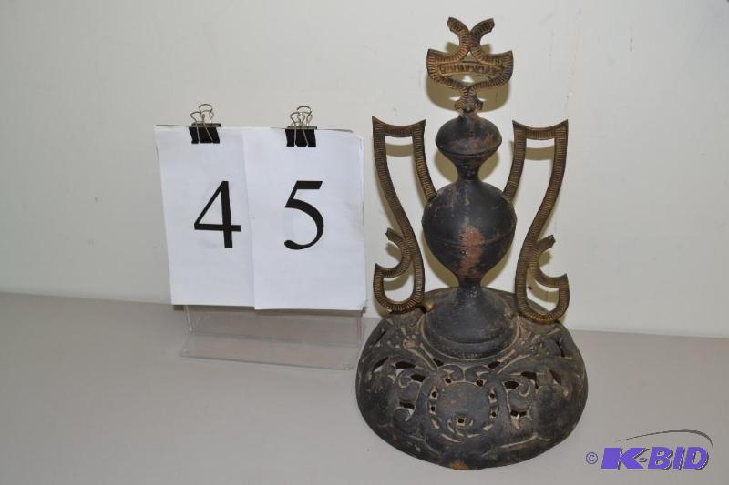 lot 45 image: Round Oak stove top