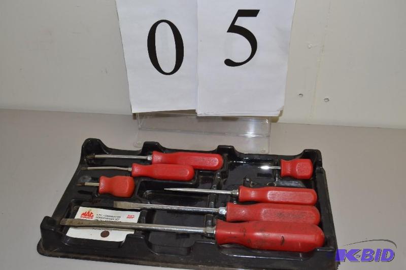 lot 5 image: Mac screwdriver set