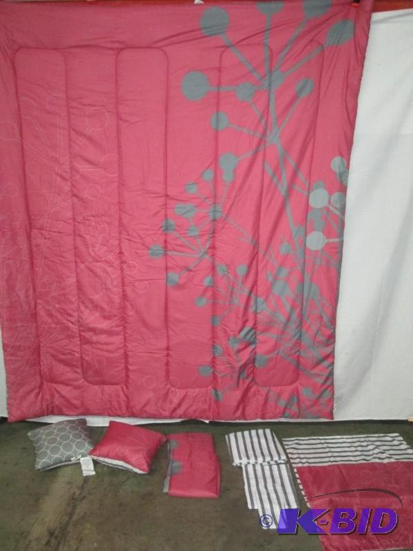 Heatherton Full Bed Set