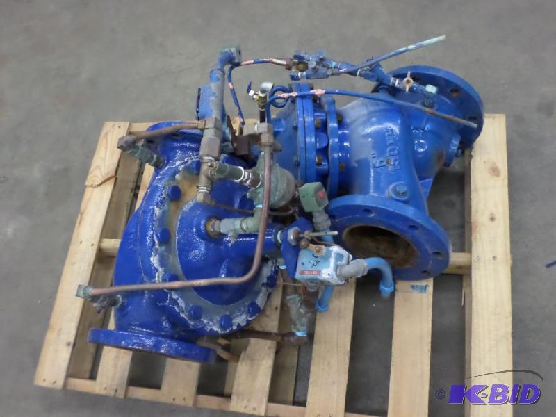 (2) Industrial Steel 6&quot Water Pipe Junct...