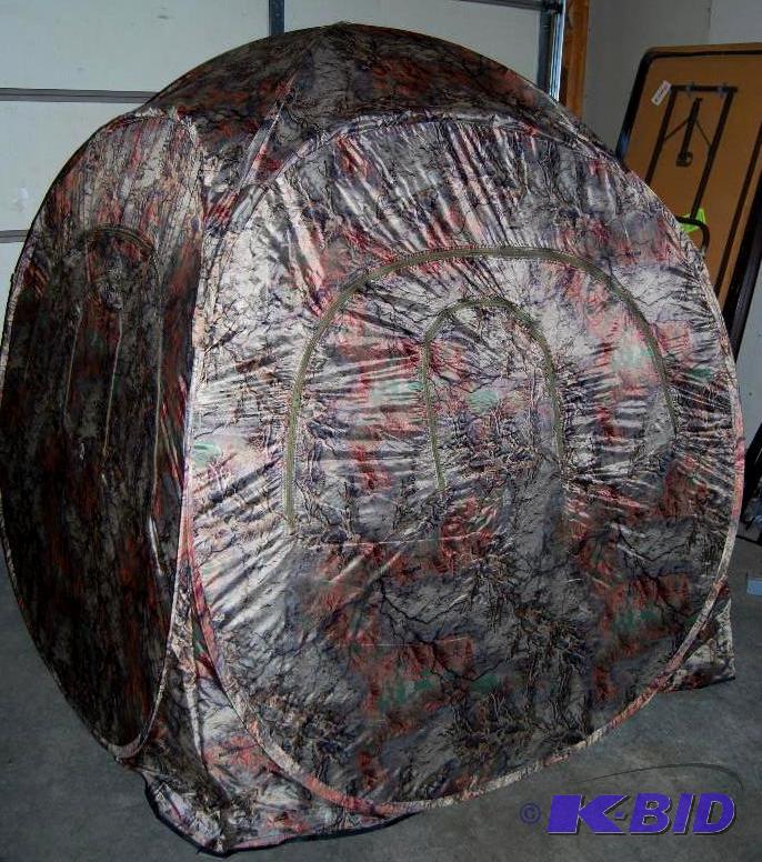 Deluxe Ground Spring Blind, water resistant n...