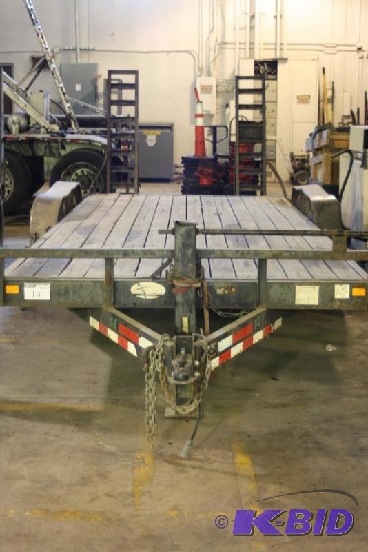 lot 14 image: 2004 18 Tarnel Trailer 15,000 lbs