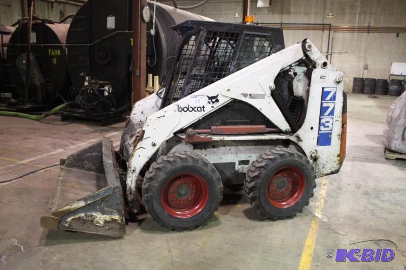 lot 15 image: 1996 Bobcat Skidsteer 773 wBucket & Recently Repaired Engine 4814 Hours.