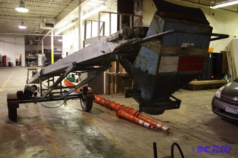 lot 5 image: 30 Putzmiester Belt Conveyor Telebelt For Trucks
