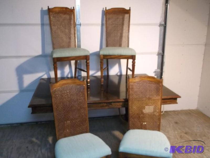 lot 3 image: Beautiful dinning room table with 2 leaves &a...