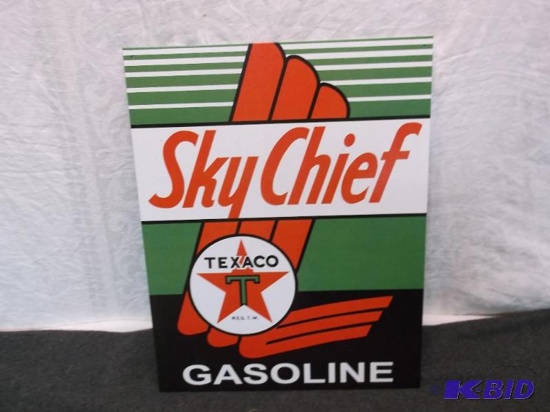 lot 33 image: Collectable metal Sky Chief Texaco sign measu...