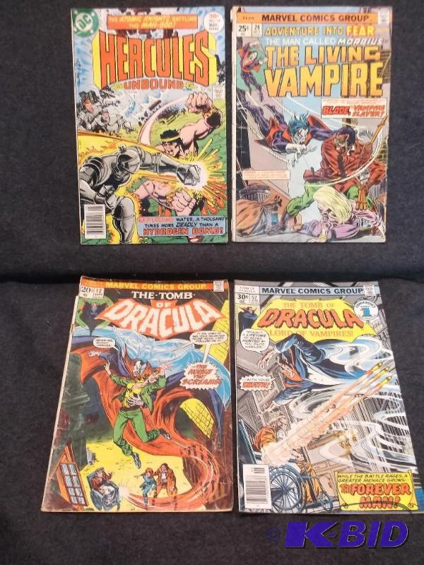 lot 64 image: Lot with 4 collectable comic books....