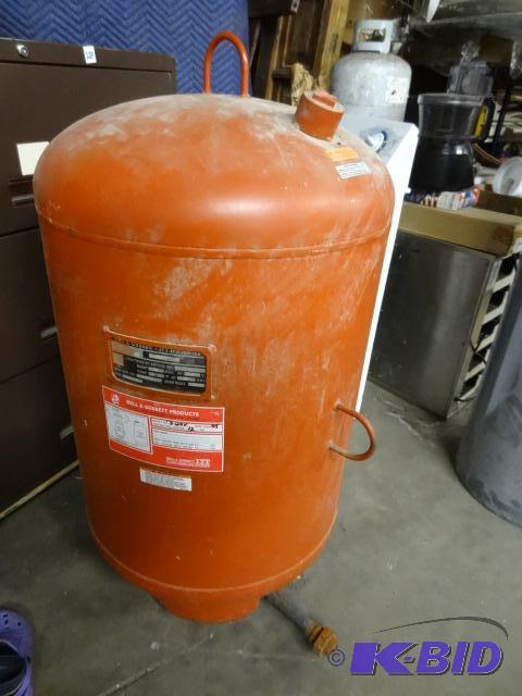Bell and Gossett model D120V pressurized expa...