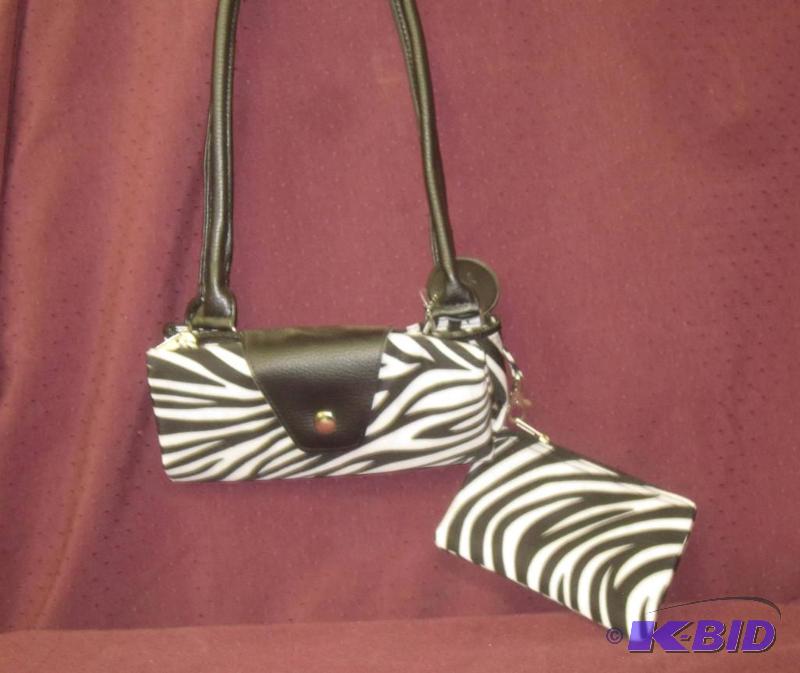 lot 414 image: NEWBlack purse Joann Marie Designs Zebra Tote Bag