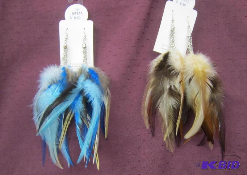 lot 444 image: NEW  Jewelry Lot of 2 sets Feather Earrings