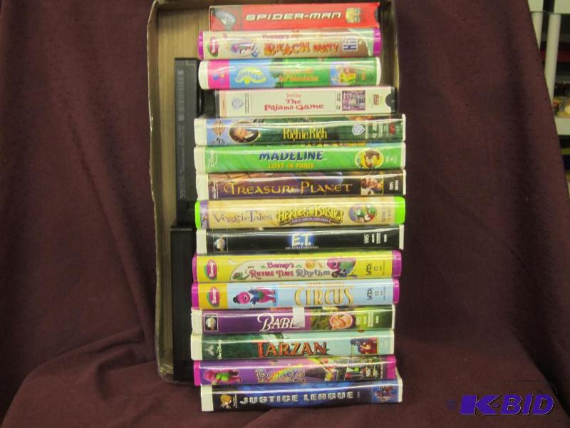 lot 452 image: Lot of 17 VHS videos movies entertainment Barney and Disney plus more