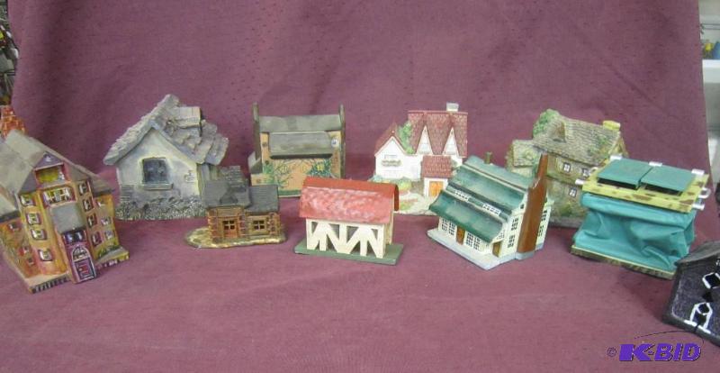 lot 471 image: MIsc Box Lot - Houses, Covered Bridge, THE KENT OLDE ENGLANDS CLASSIC COTTAGES COLLECTIBLE