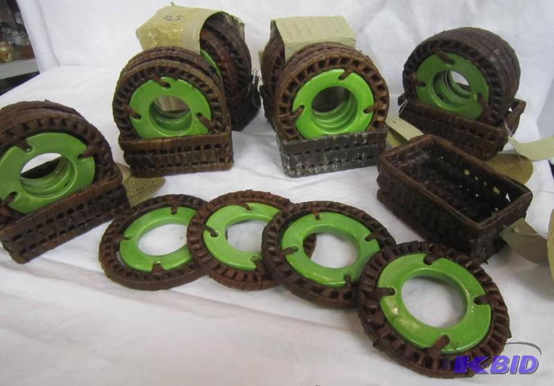 lot 478 image: Misc Box Lot - 7 sets of 4 - NEW Green Coasters with Holders
