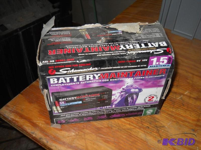 lot 24 image: New Schumacher Battery Charger
