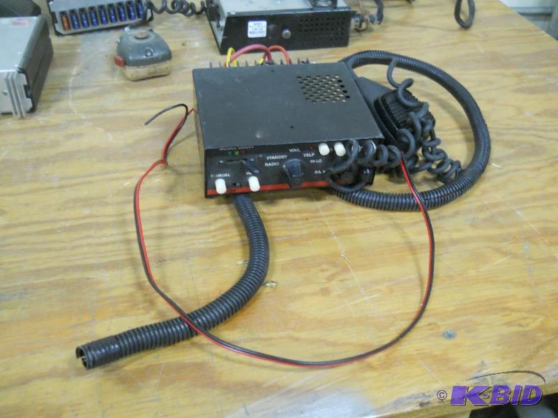 lot 4 image: Public Safety Equipment Code 3 Police Radio  CB  PA.
