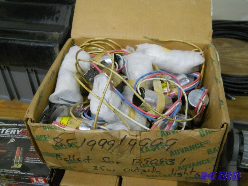 lot 52 image: Small Advance Ballasts. New. Box.