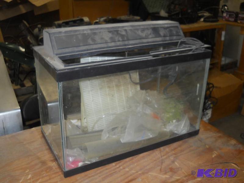 lot 68 image: Fish Tank