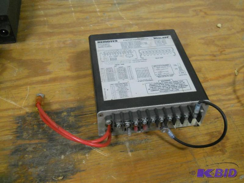 lot 7 image: Whelen Remote9 Power Switch