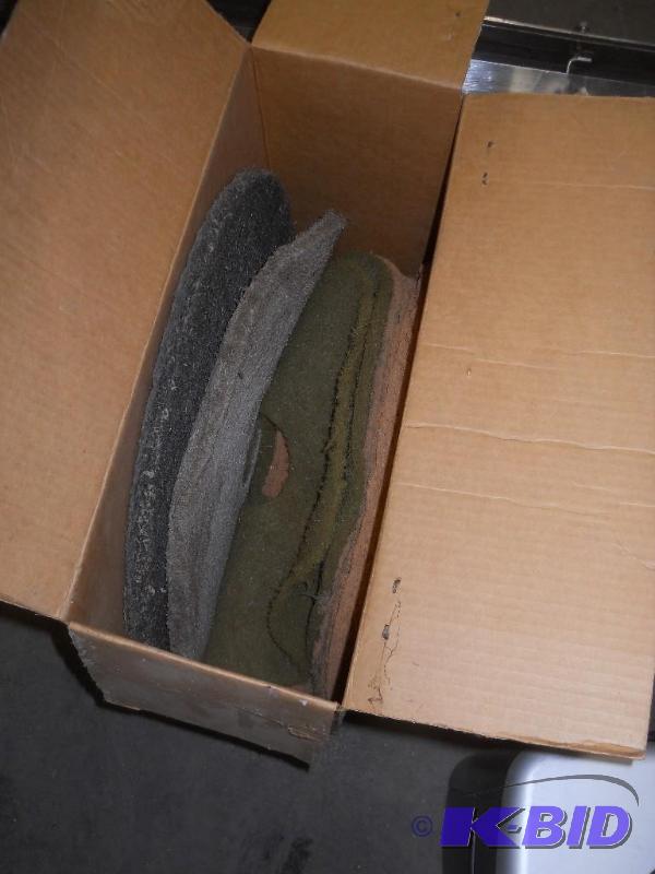 lot 71 image: Floor Buffer Pads