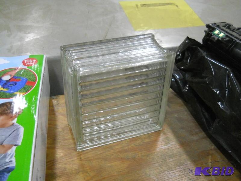 lot 78 image: Glass Block