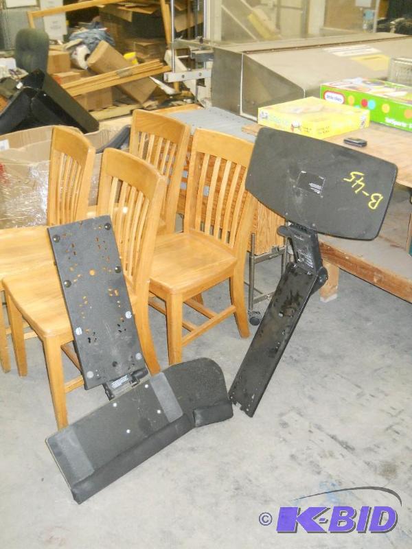 lot 83 image: 2 Desktop Keyboard Holders