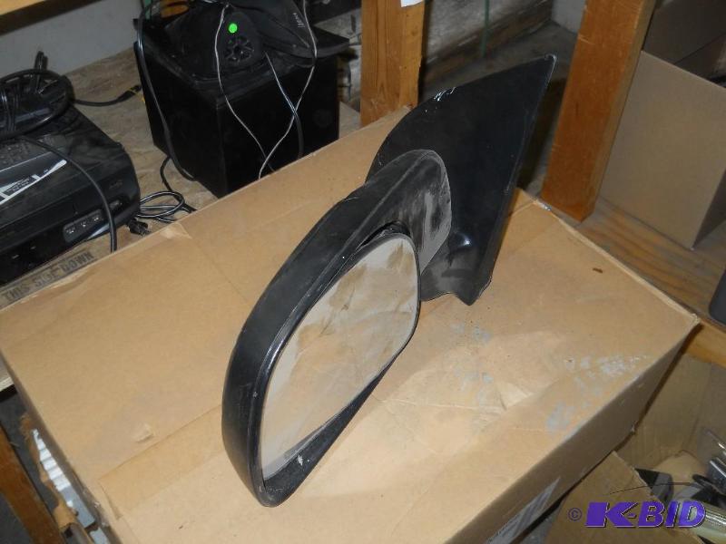 lot 99 image: Ford Truck Drivers Side Mirror