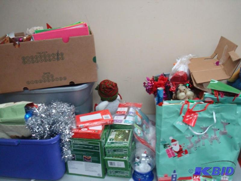lot 123 image: Lot Of Mostly Christmas Items, Some Lights, O...